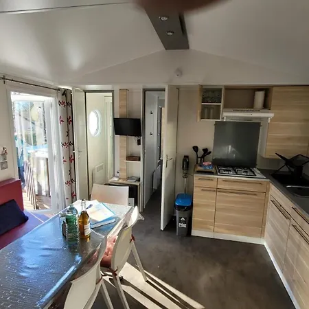 Mobile-home Confort 3 Au Camping, *